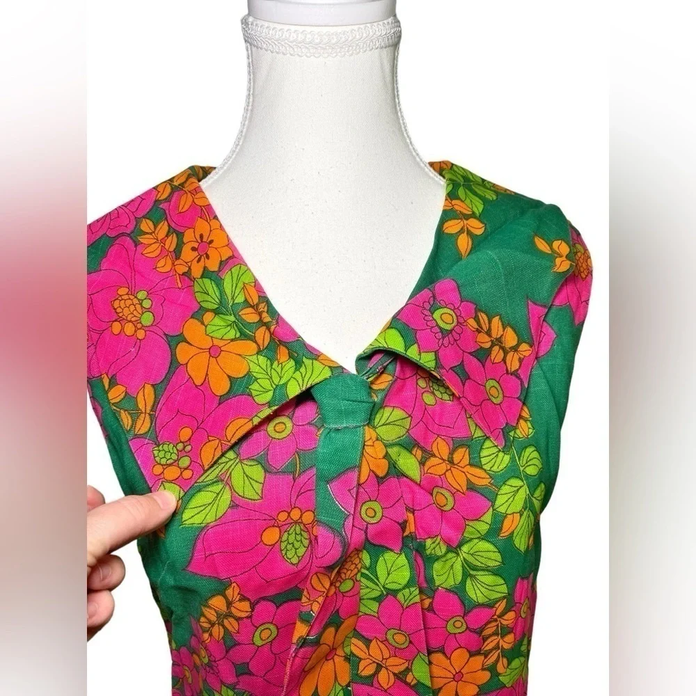 Lee Holliday Kelly Green, Pink, Orange, & Green Floral Print Midi Shift Dress